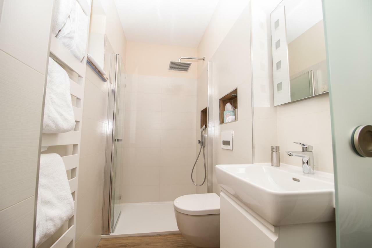 Ambiente Apartment *