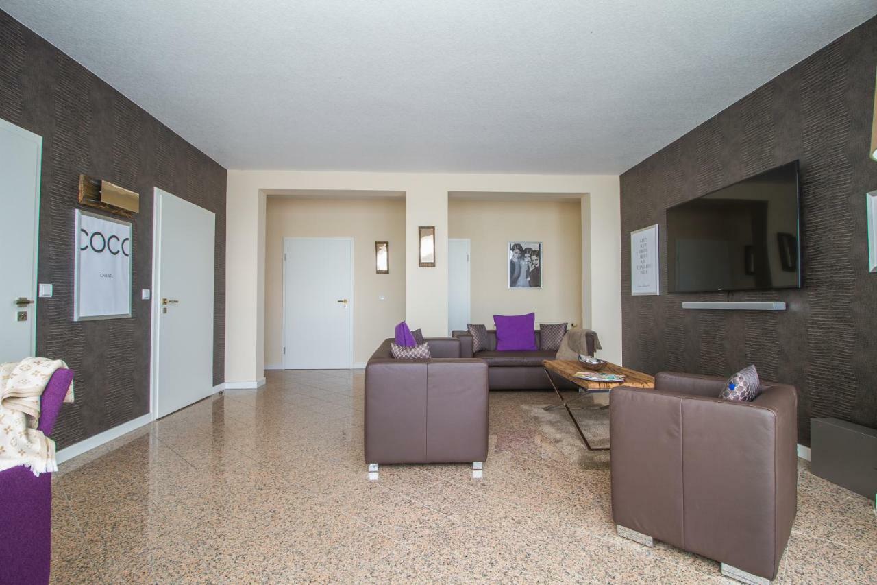 Ambiente Apartment *
